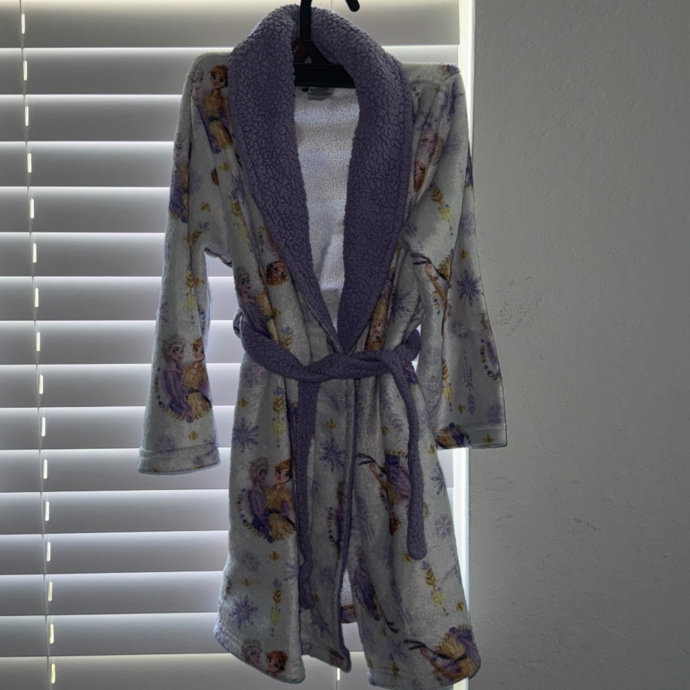 Little Girls “Frozen” robe
